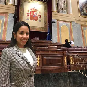 milagros-mena-mata-asesoriainmigrantes